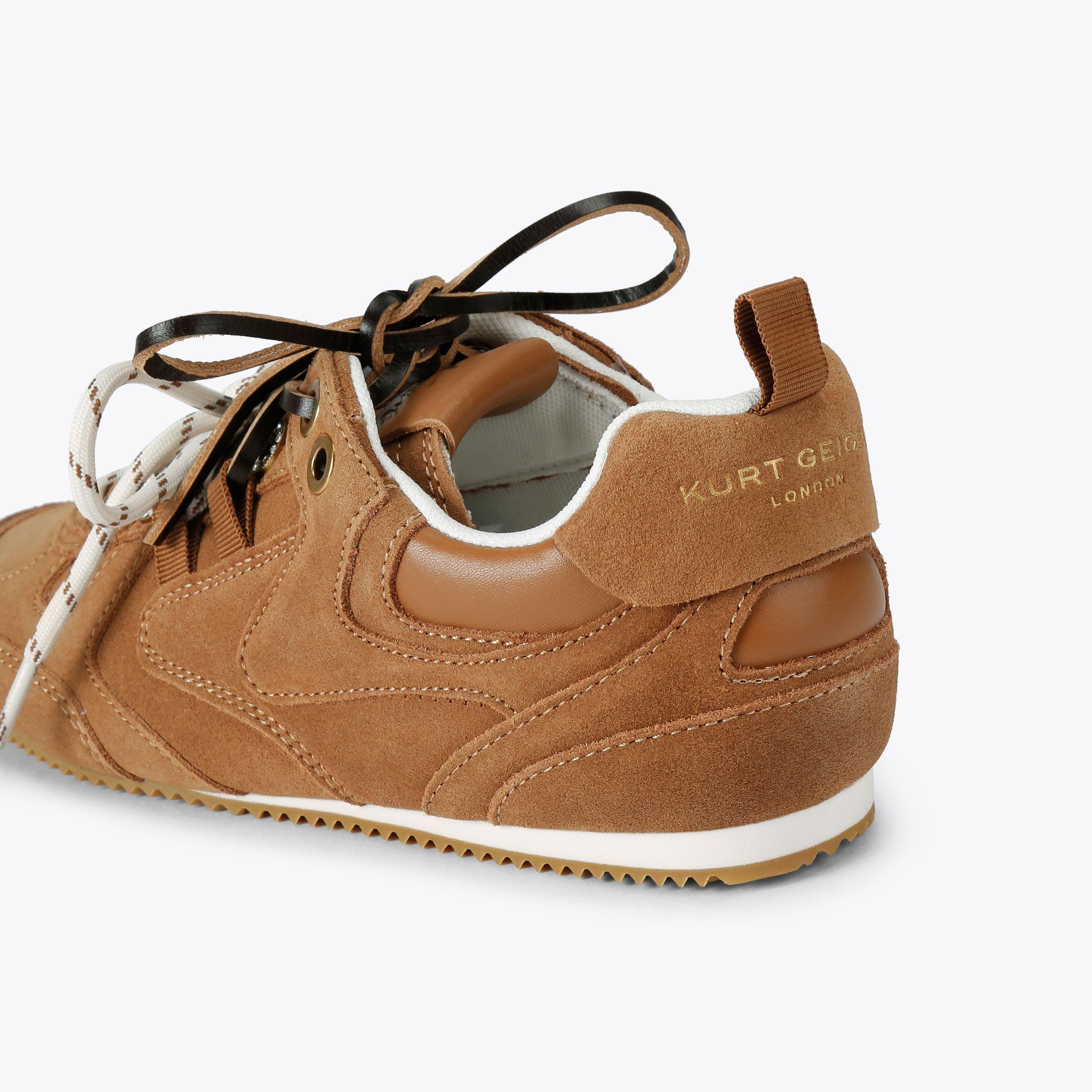Kurt Slim Runner — Tan Suede Sneaker, detail