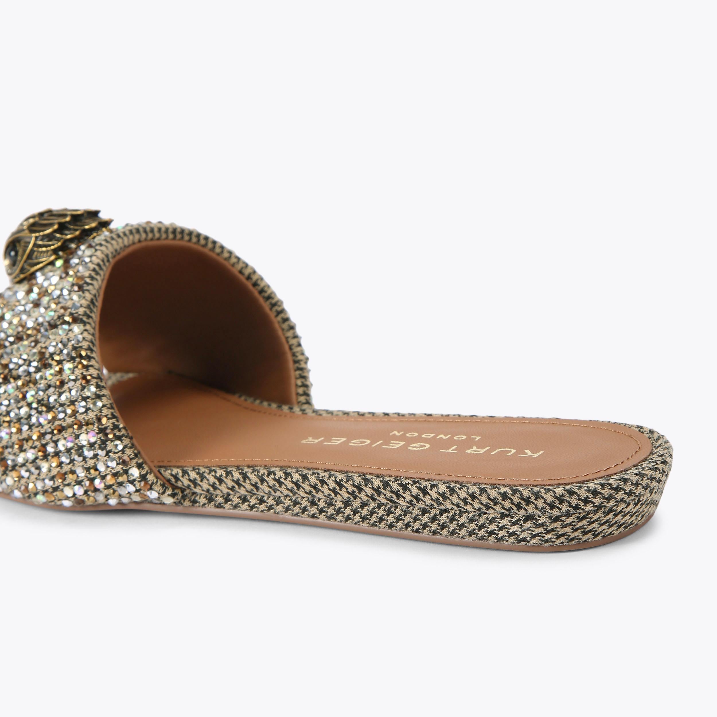 Kensington Flat Sandal — Beige Combination Crystal Slide, detail