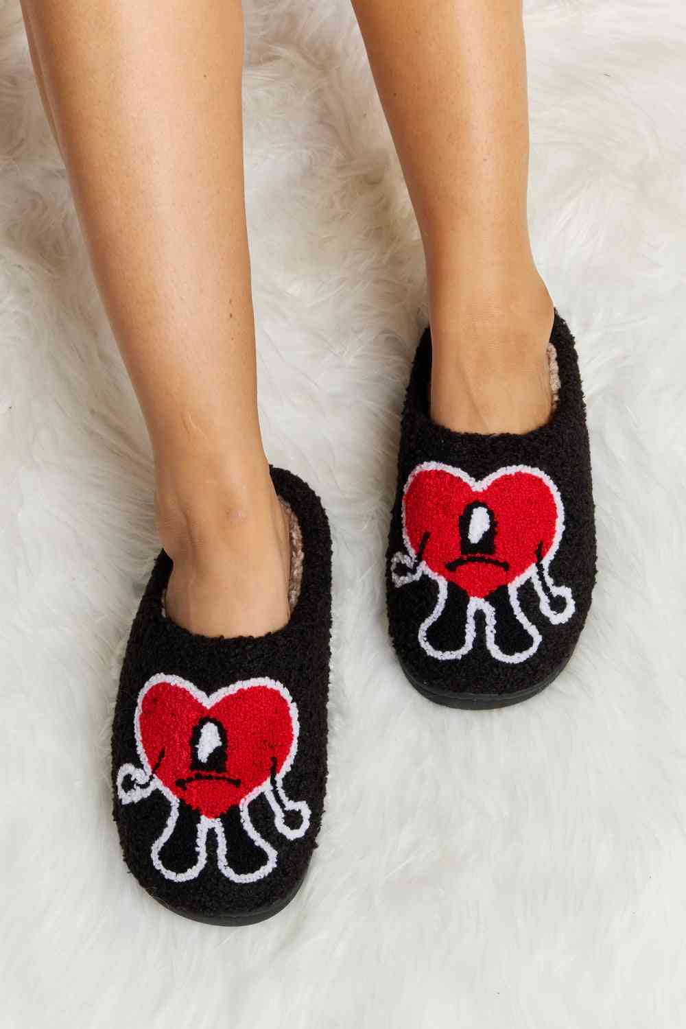 Heart Print Plush Slippers