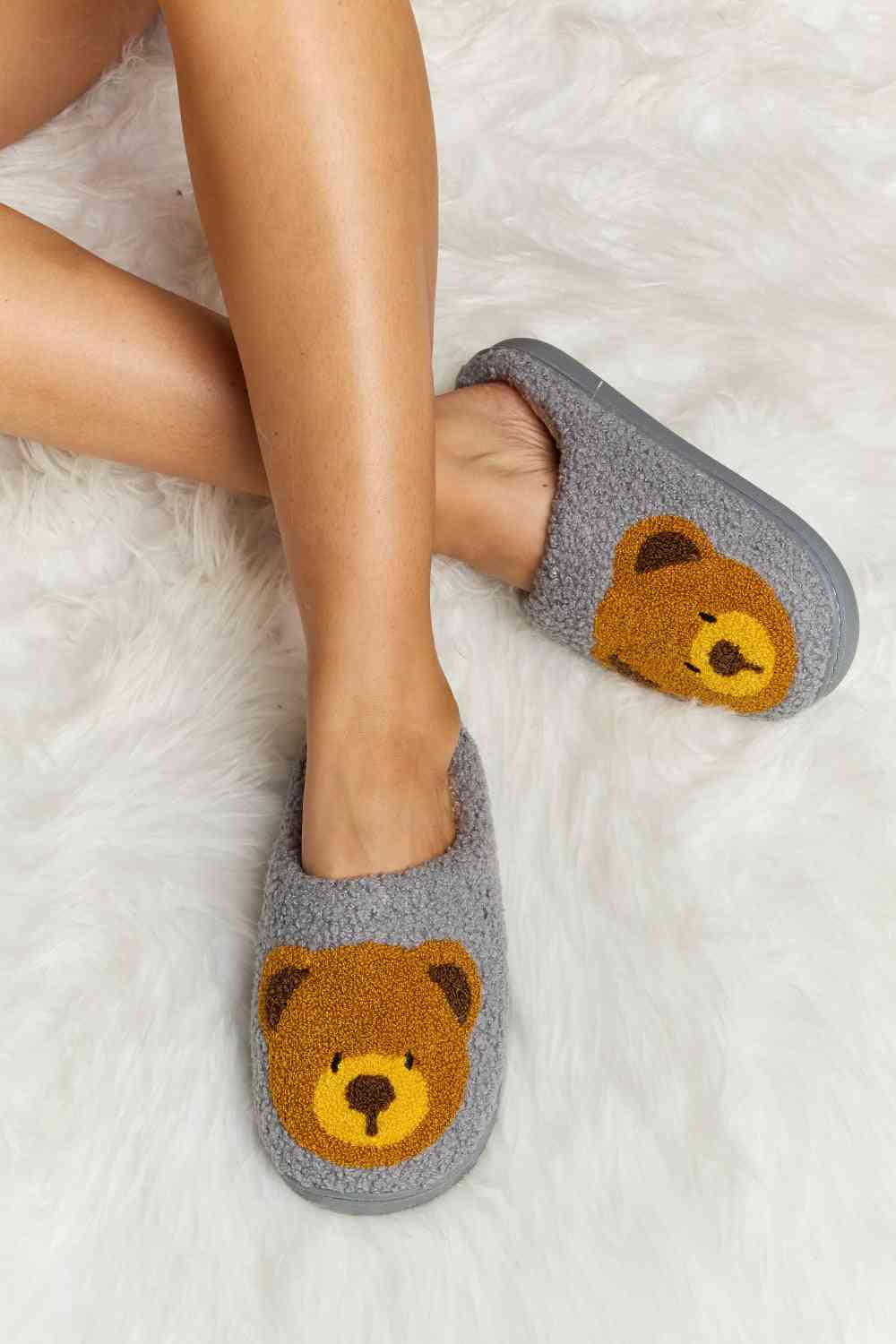 Cutsie Teddy Bear Print Plush Slide Slippers